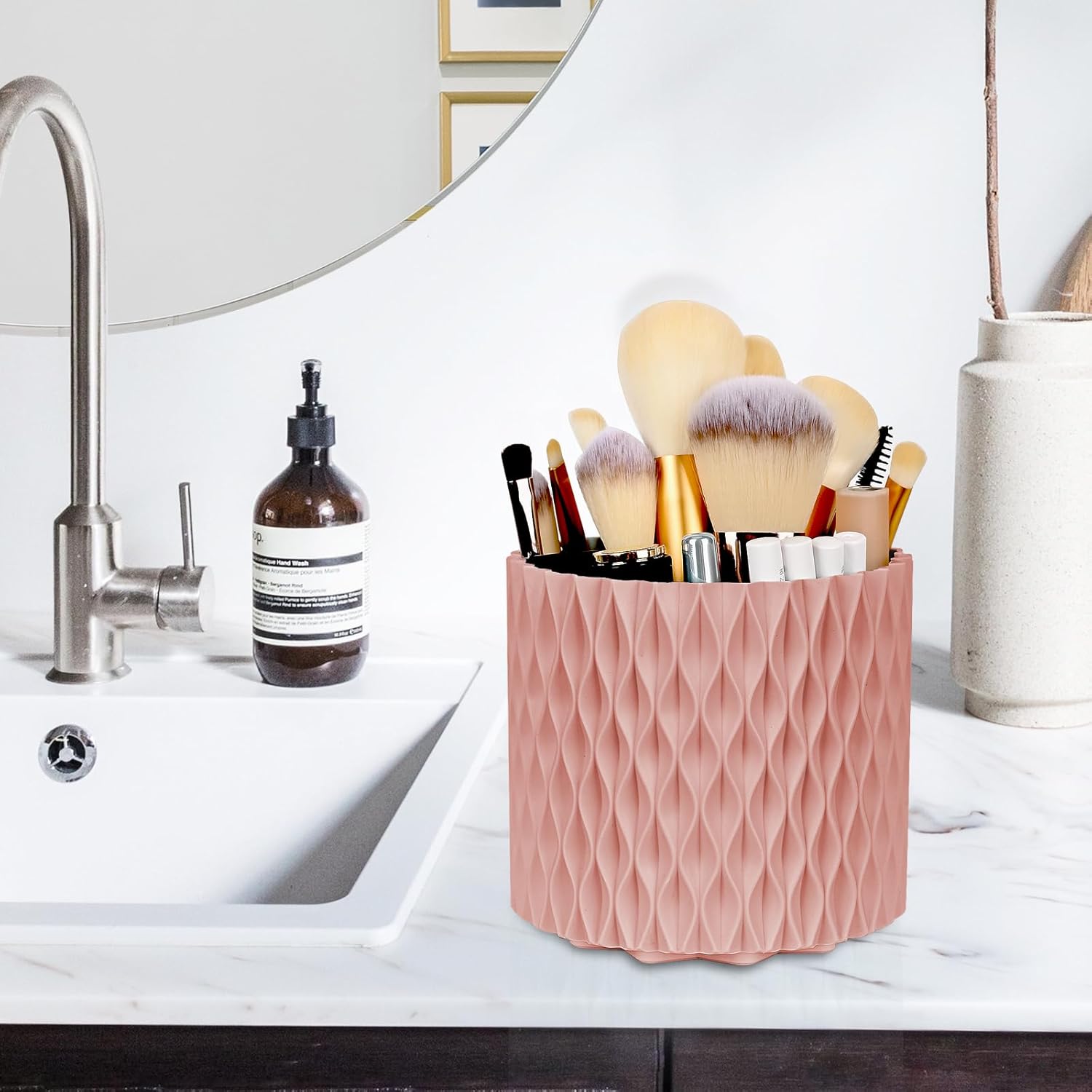 Makeup Organizer, Børsteholder, 360-graders Roterende Kosmetik Organizer, Opbevaringsboks med Stor Kapacitet til Makeupbord, Skrivebord eller Badeværelsesbordplade